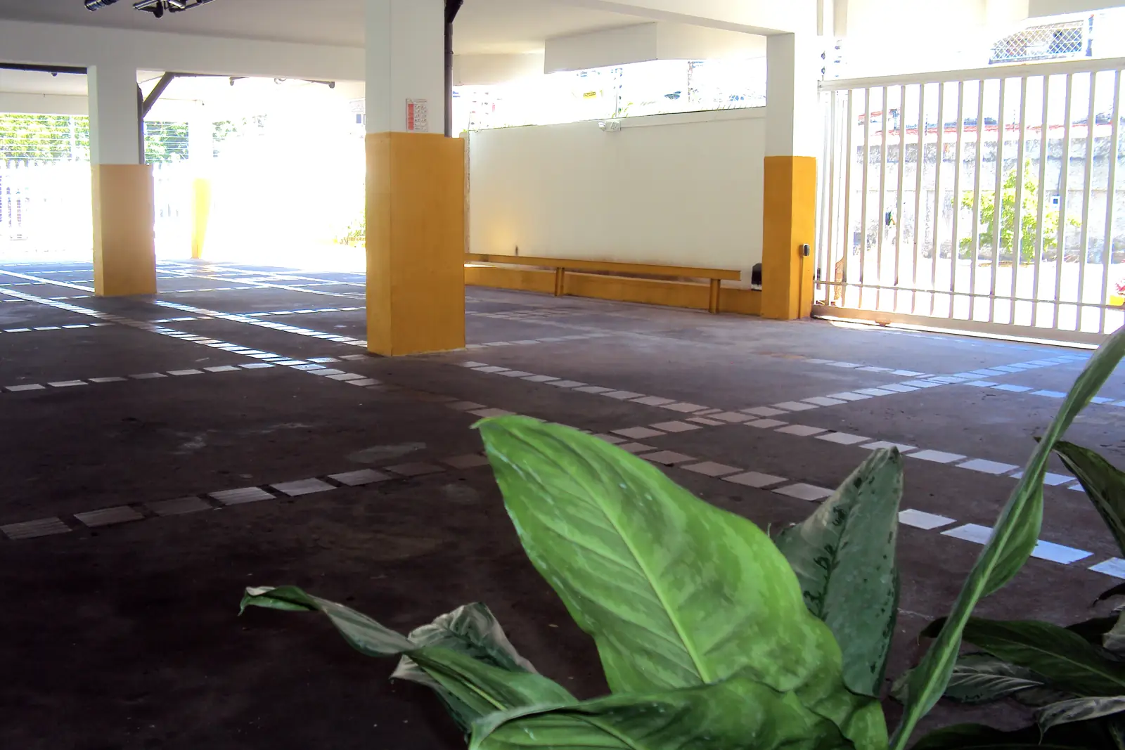 Estacionamiento techado